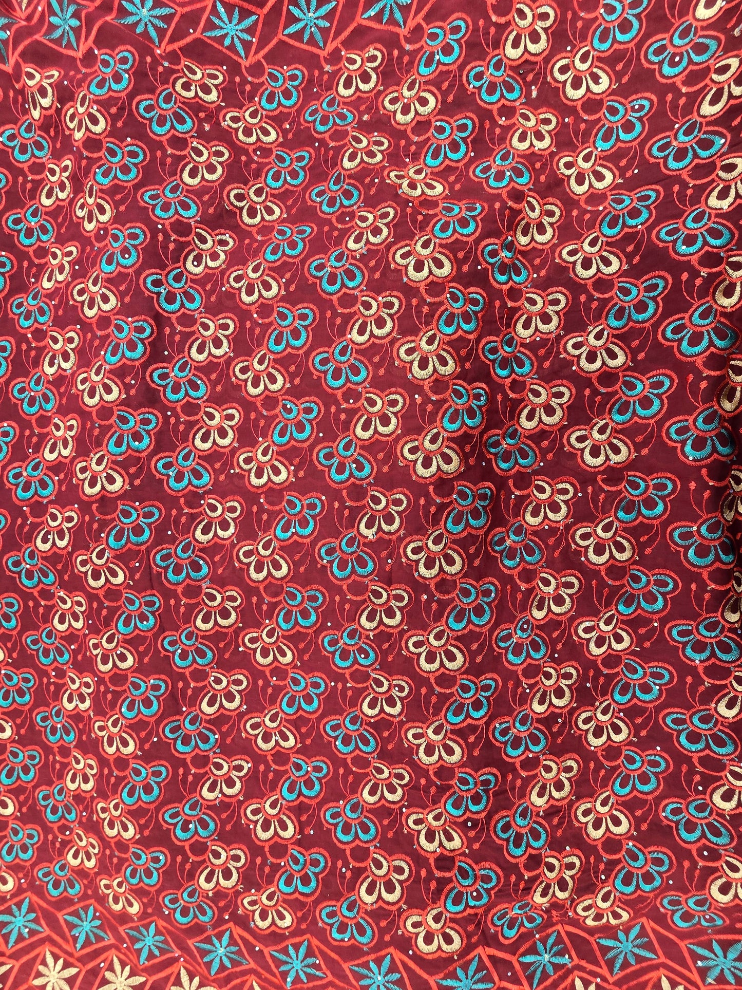 Style Brodé Autriche – Tissu Brodé Élégant TATA WAX