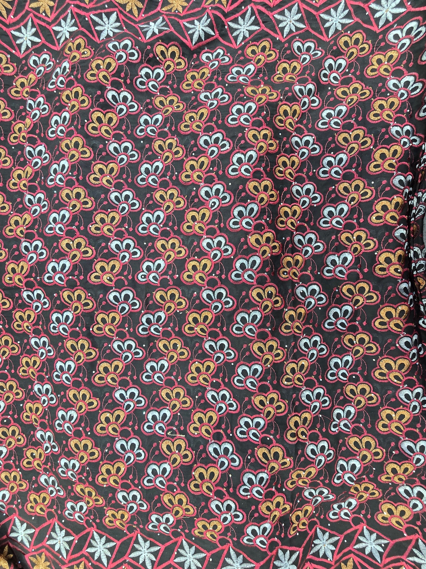 Style Brodé Autriche – Tissu Brodé Élégant TATA WAX
